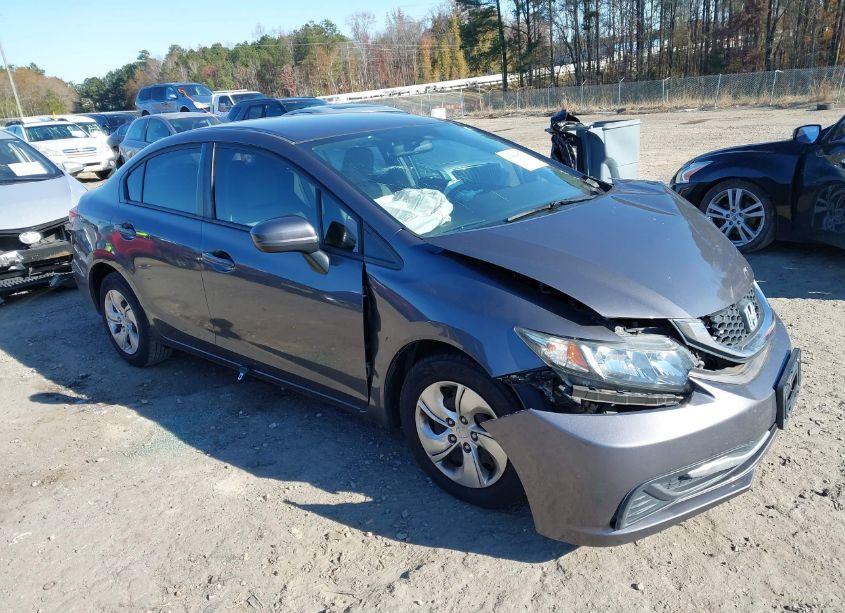 2015 Honda Civic LX (VIN 2HGFB2F51FH552339) main photo