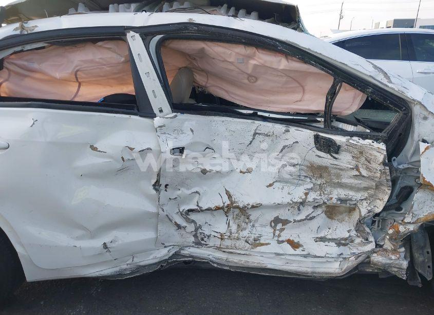 Photo 14 of 2015 Honda Civic LX (VIN 2HGFB2F51FH554611)