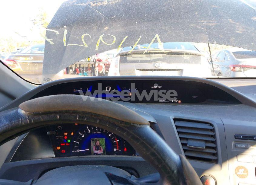 Photo 7 of 2012 Honda Civic SDN LX (VIN 2HGFB2F52CH302197)