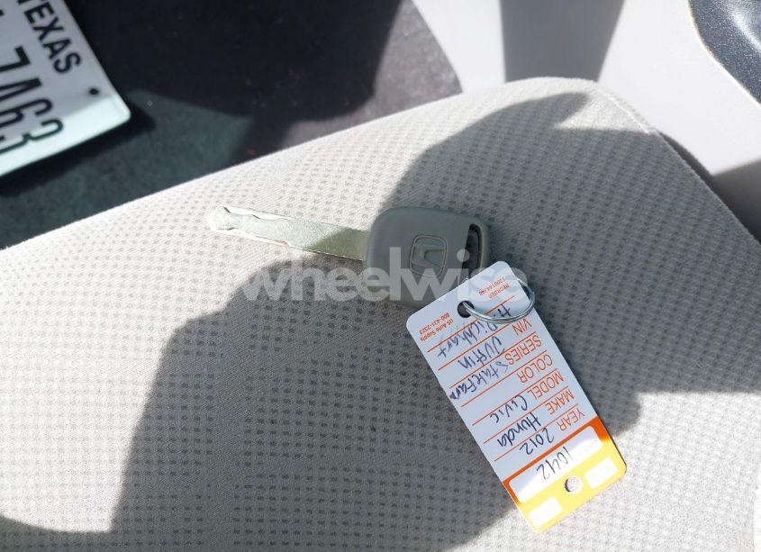 Photo 11 of 2012 Honda Civic LX (VIN 2HGFB2F52CH327648)