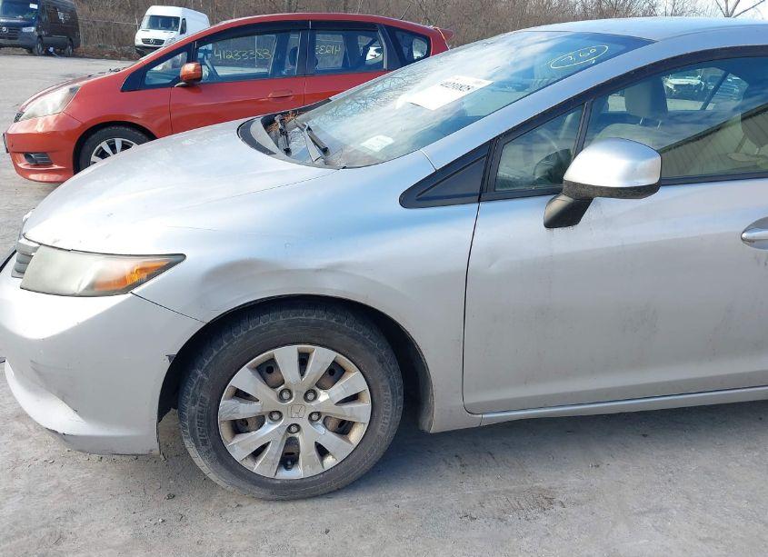 Photo 6 of 2012 Honda Civic SDN LX (VIN 2HGFB2F52CH335538)