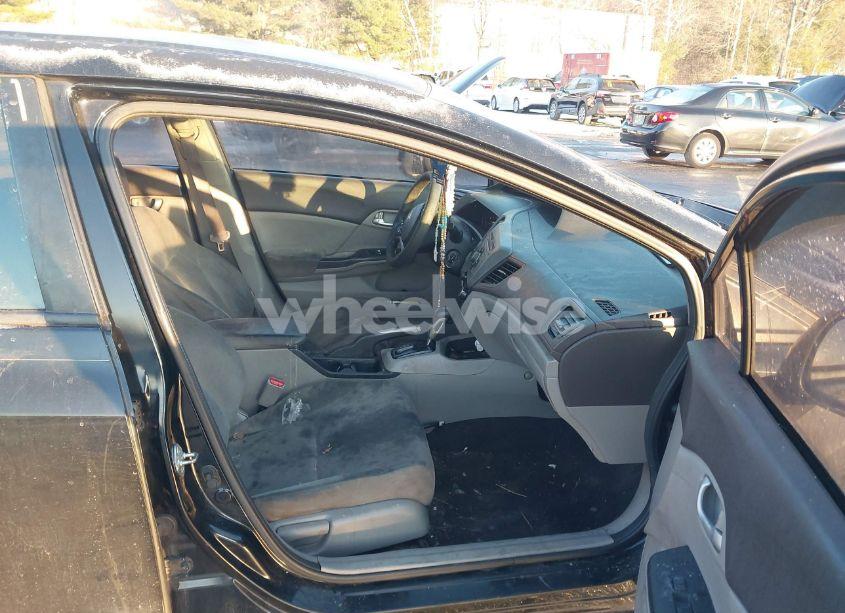 Photo 5 of 2012 Honda Civic LX (VIN 2HGFB2F52CH564141)