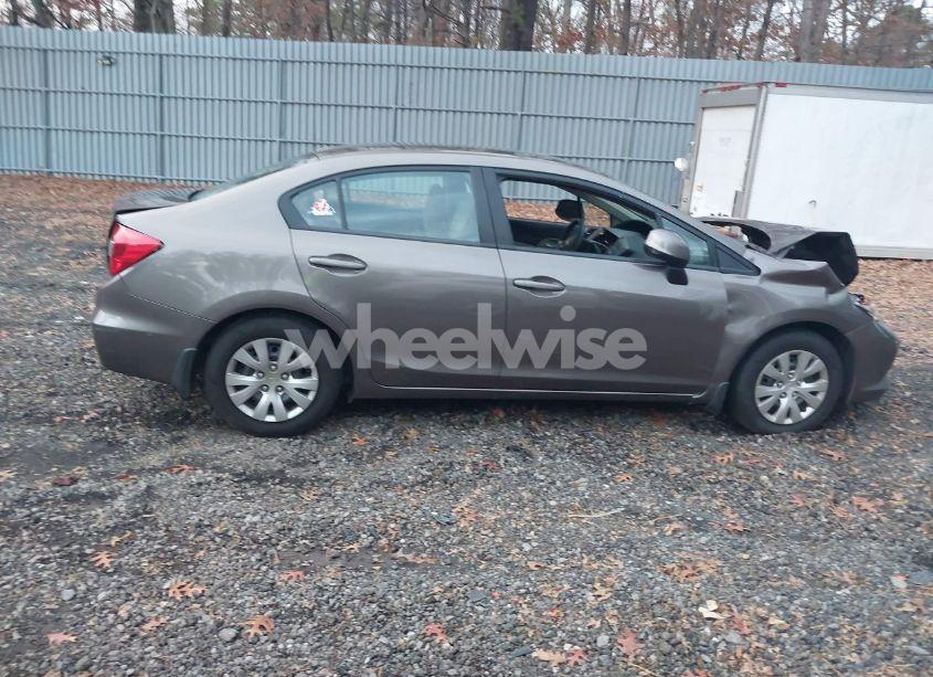 Photo 13 of 2012 Honda Civic LX (VIN 2HGFB2F52CH570134)