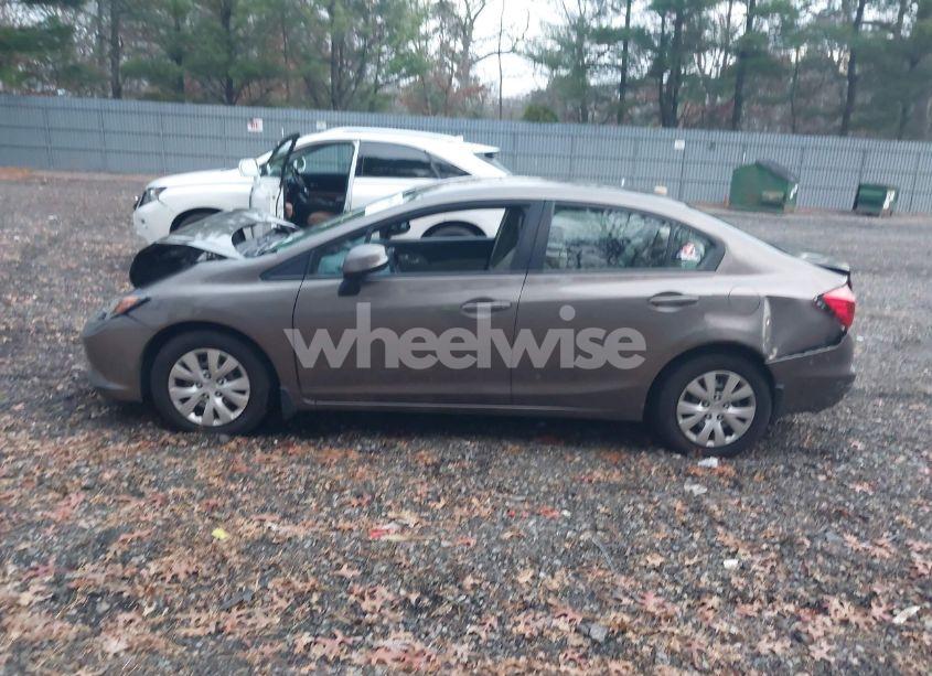 Photo 14 of 2012 Honda Civic LX (VIN 2HGFB2F52CH570134)