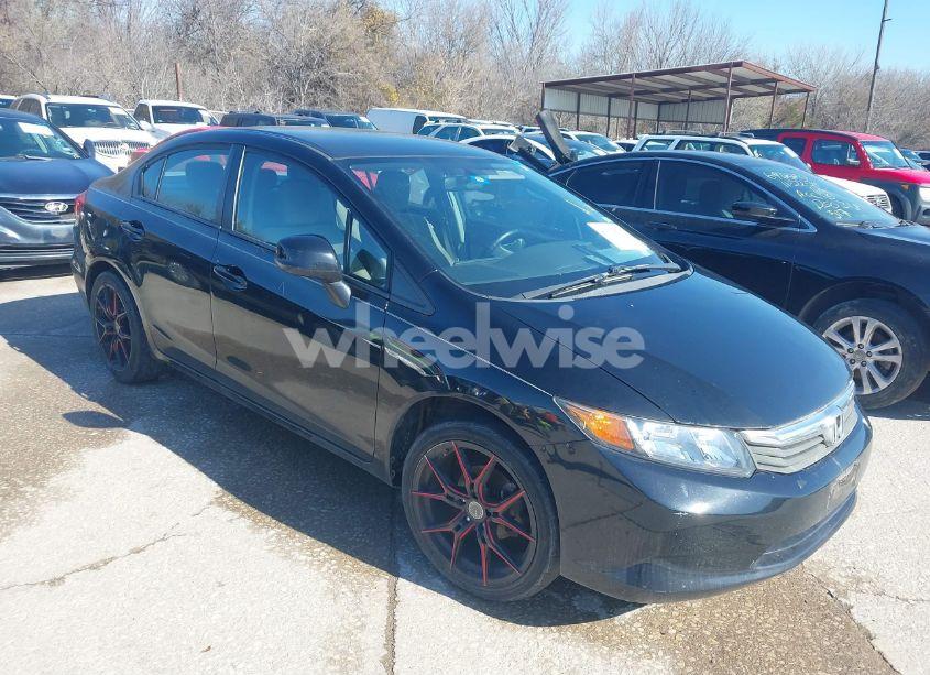 2012 Honda Civic LX (VIN 2HGFB2F52CH605383) main photo