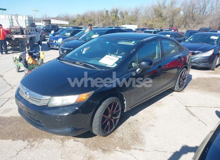 Photo 2 of 2012 Honda Civic LX (VIN 2HGFB2F52CH605383)