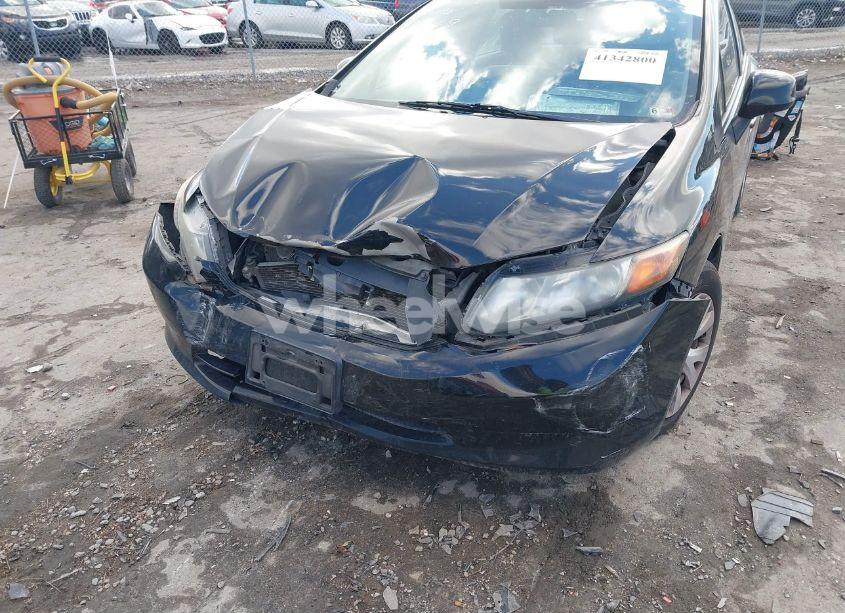 Photo 6 of 2012 Honda Civic SDN LX (VIN 2HGFB2F52CH611975)