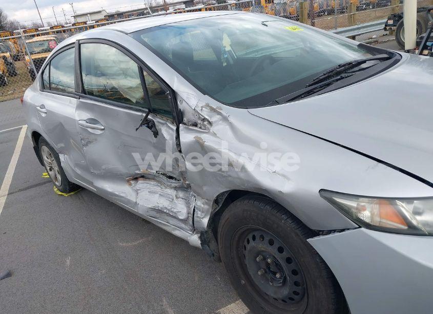 Photo 6 of 2013 Honda Civic LX (VIN 2HGFB2F52DH504569)