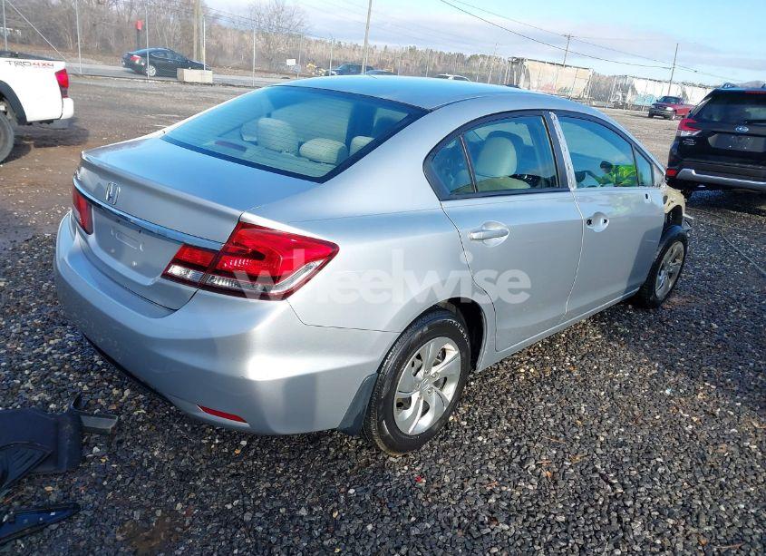 Photo 4 of 2013 Honda Civic LX (VIN 2HGFB2F52DH551312)