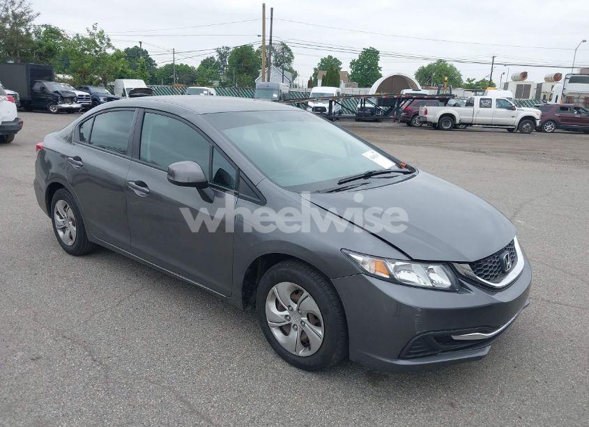 2013 Honda Civic LX (VIN 2HGFB2F52DH561029) main photo