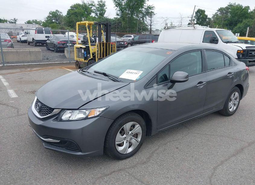 Photo 2 of 2013 Honda Civic LX (VIN 2HGFB2F52DH561029)
