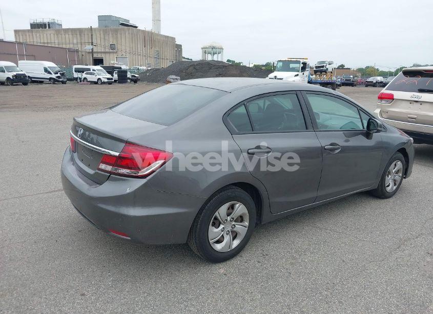 Photo 4 of 2013 Honda Civic LX (VIN 2HGFB2F52DH561029)