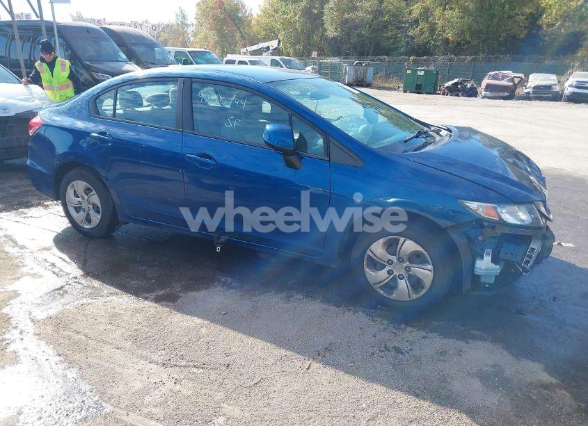 2013 Honda Civic LX (VIN 2HGFB2F52DH563279) main photo