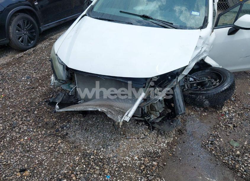 Photo 6 of 2013 Honda Civic LX (VIN 2HGFB2F52DH599943)