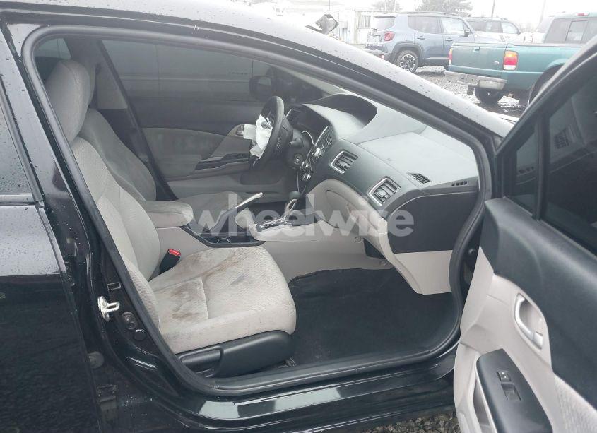 Photo 5 of 2015 Honda Civic LX (VIN 2HGFB2F52FH527773)