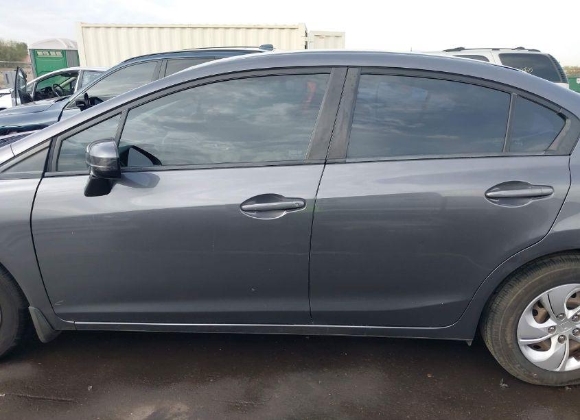 Photo 15 of 2015 Honda Civic LX (VIN 2HGFB2F52FH552575)