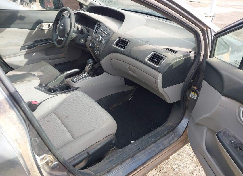 Photo 5 of 2015 Honda Civic LX (VIN 2HGFB2F52FH559347)
