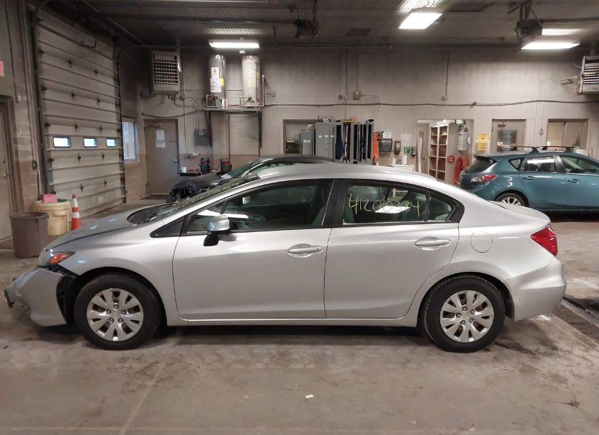 Photo 14 of 2012 Honda Civic SDN LX (VIN 2HGFB2F53CH326797)