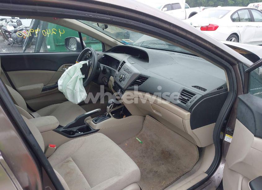 Photo 5 of 2012 Honda Civic LX (VIN 2HGFB2F53CH554234)