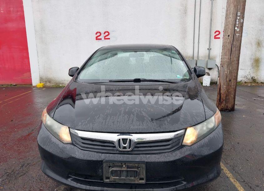 Photo 6 of 2012 Honda Civic LX (VIN 2HGFB2F53CH582163)