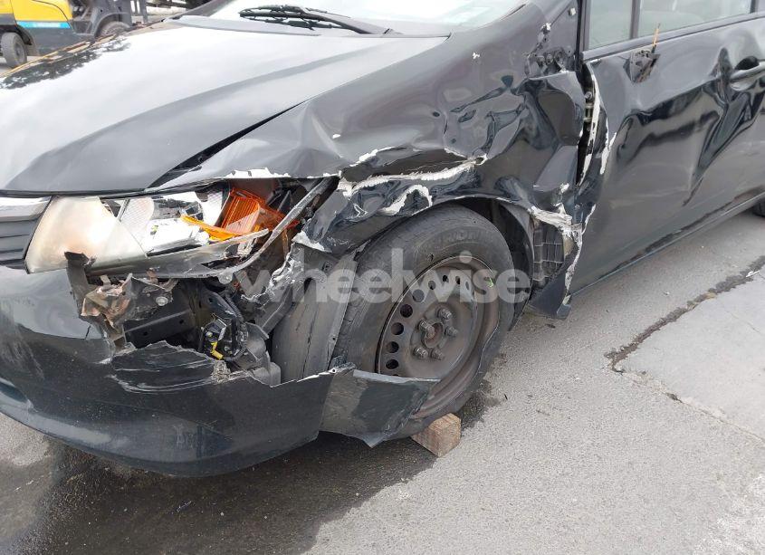 Photo 6 of 2012 Honda Civic LX (VIN 2HGFB2F53CH591445)