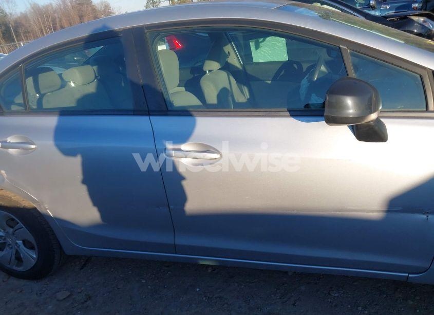 Photo 13 of 2013 Honda Civic LX (VIN 2HGFB2F53DH542618)