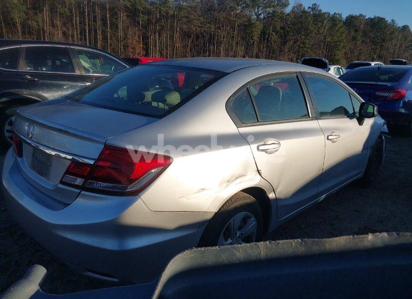 Photo 4 of 2013 Honda Civic LX (VIN 2HGFB2F53DH542618)