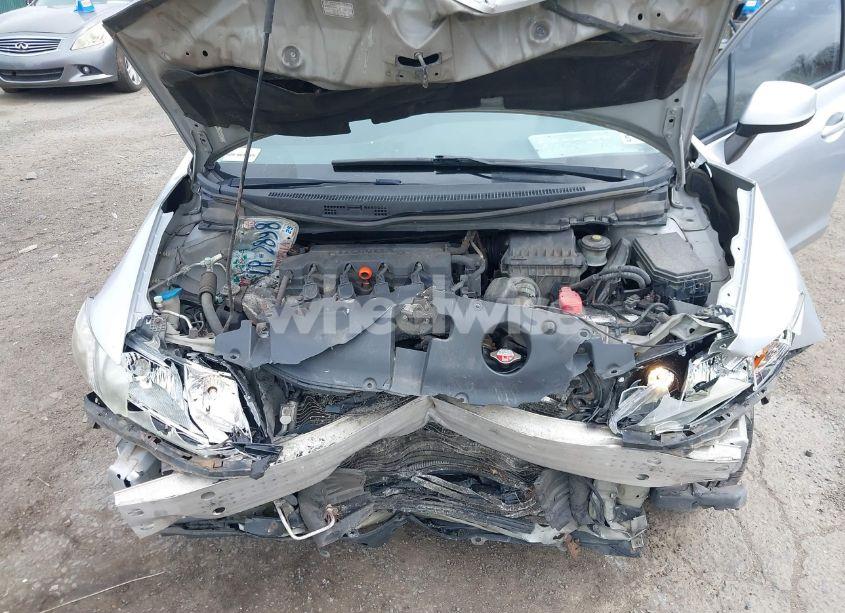 Photo 10 of 2013 Honda Civic LX (VIN 2HGFB2F53DH568751)