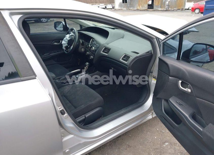 Photo 5 of 2013 Honda Civic LX (VIN 2HGFB2F53DH568751)