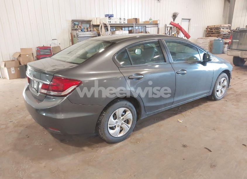 Photo 4 of 2013 Honda Civic LX (VIN 2HGFB2F53DH571553)