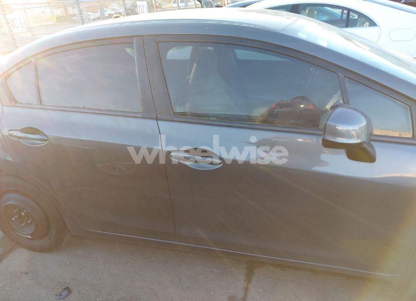 Photo 13 of 2013 Honda Civic LX (VIN 2HGFB2F53DH587025)