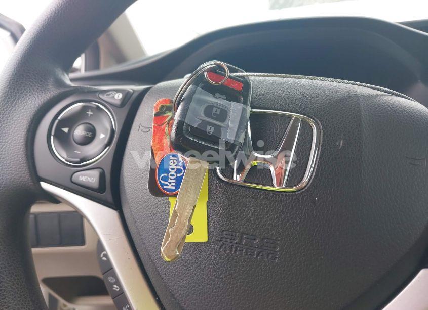 Photo 11 of 2015 Honda Civic LX (VIN 2HGFB2F53FH505684)