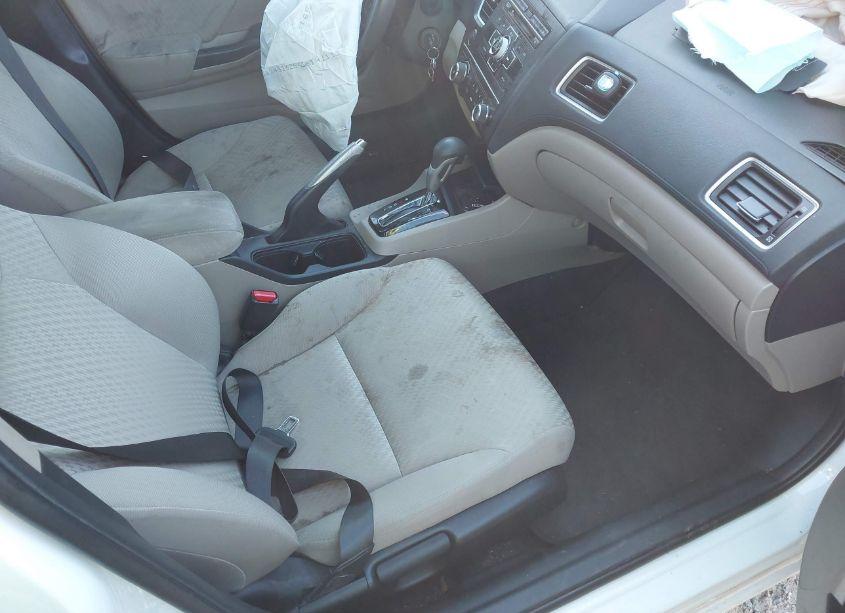 Photo 5 of 2015 Honda Civic LX (VIN 2HGFB2F53FH539088)