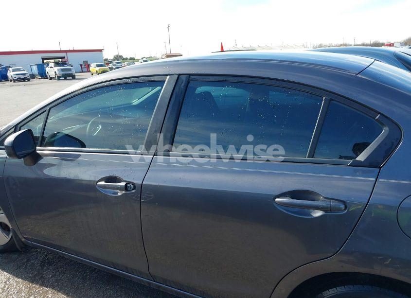 Photo 14 of 2015 Honda Civic LX (VIN 2HGFB2F53FH560927)