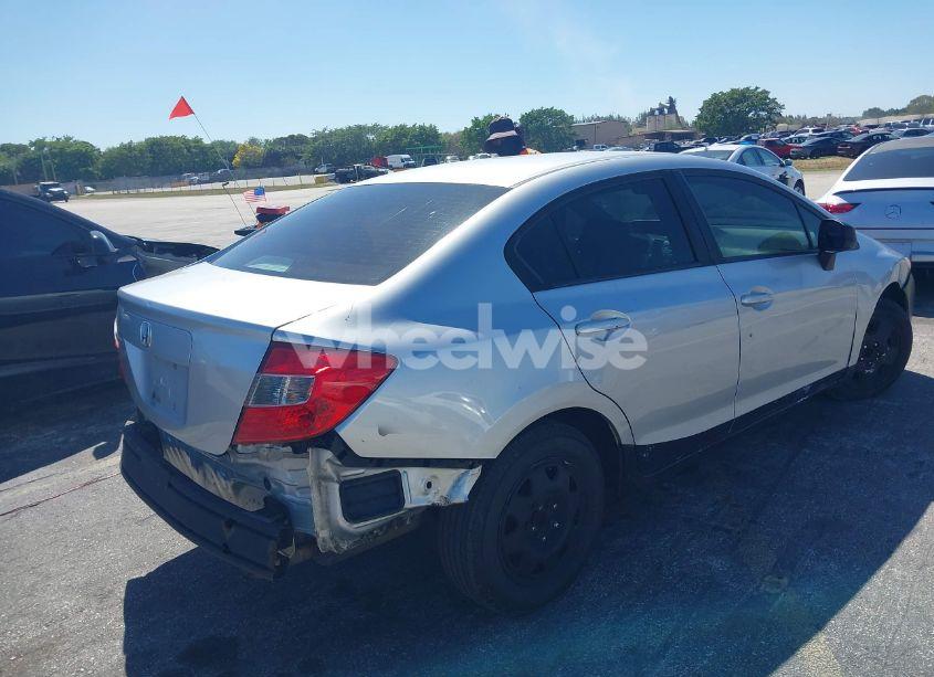 Photo 4 of 2012 Honda Civic LX (VIN 2HGFB2F54CH320619)