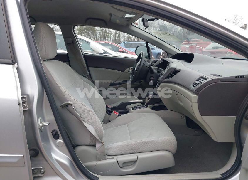 Photo 5 of 2012 Honda Civic LX (VIN 2HGFB2F54CH325769)