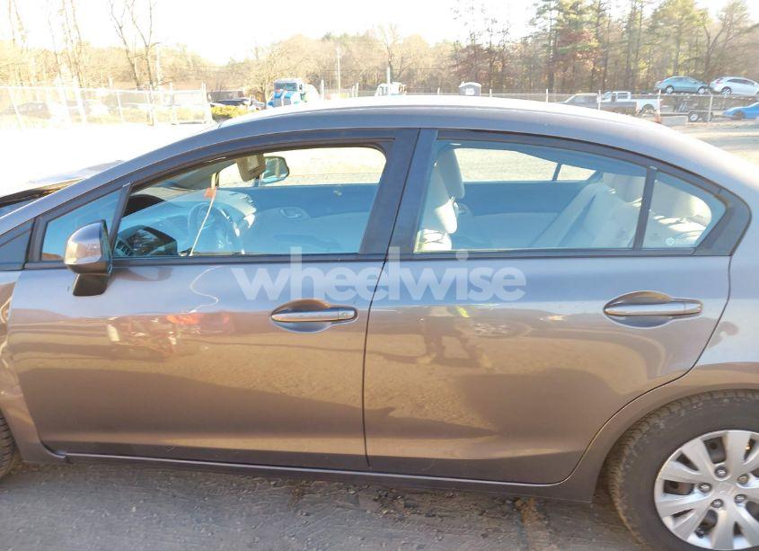 Photo 12 of 2012 Honda Civic LX (VIN 2HGFB2F54CH592247)