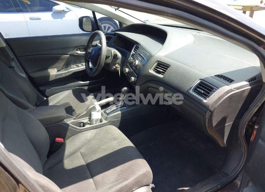 Photo 5 of 2013 Honda Civic LX (VIN 2HGFB2F54DH511717)