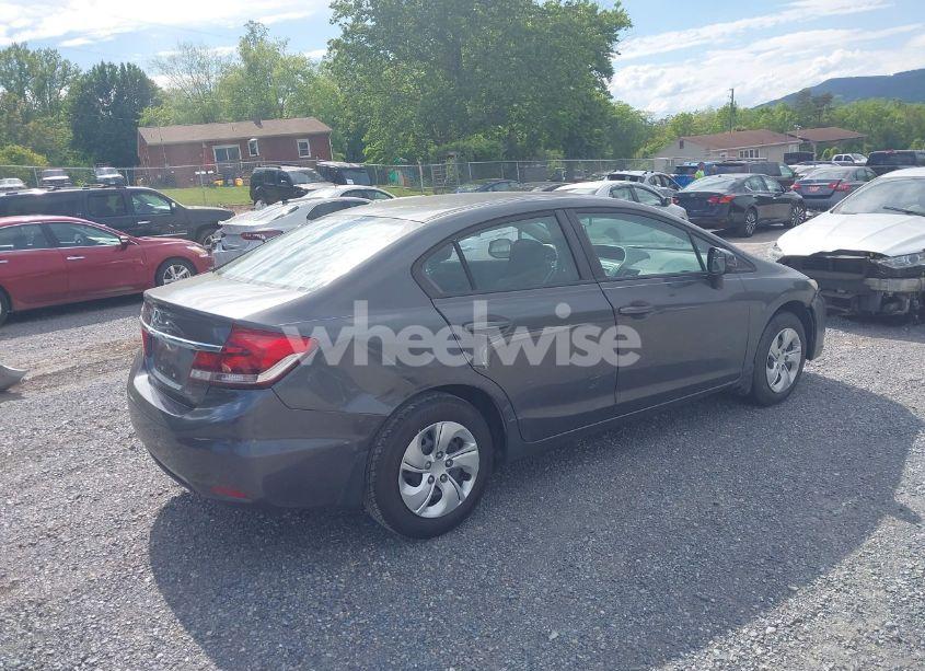 Photo 4 of 2013 Honda Civic LX (VIN 2HGFB2F54DH574932)