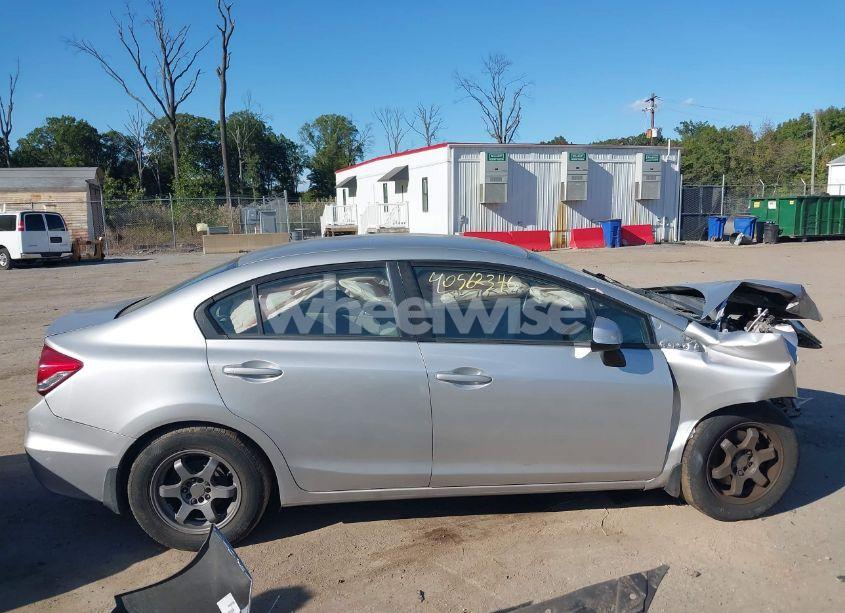 Photo 13 of 2013 Honda Civic LX (VIN 2HGFB2F54DH595585)