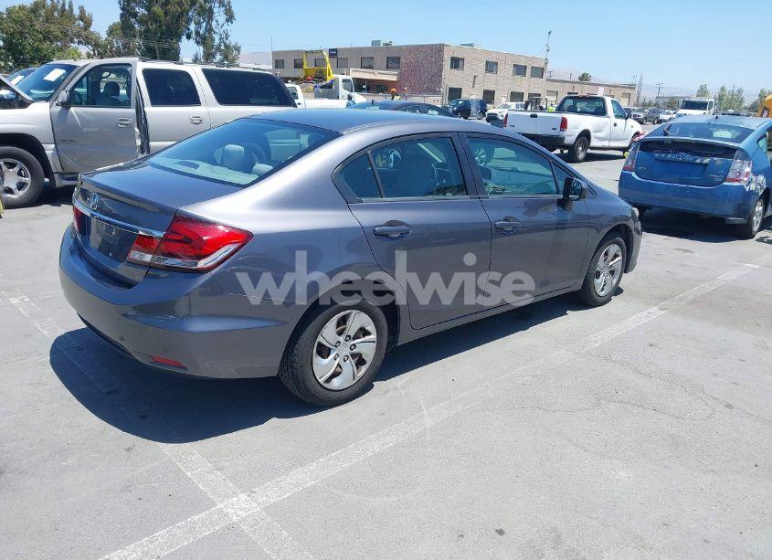 Photo 4 of 2015 Honda Civic LX (VIN 2HGFB2F54FH528455)