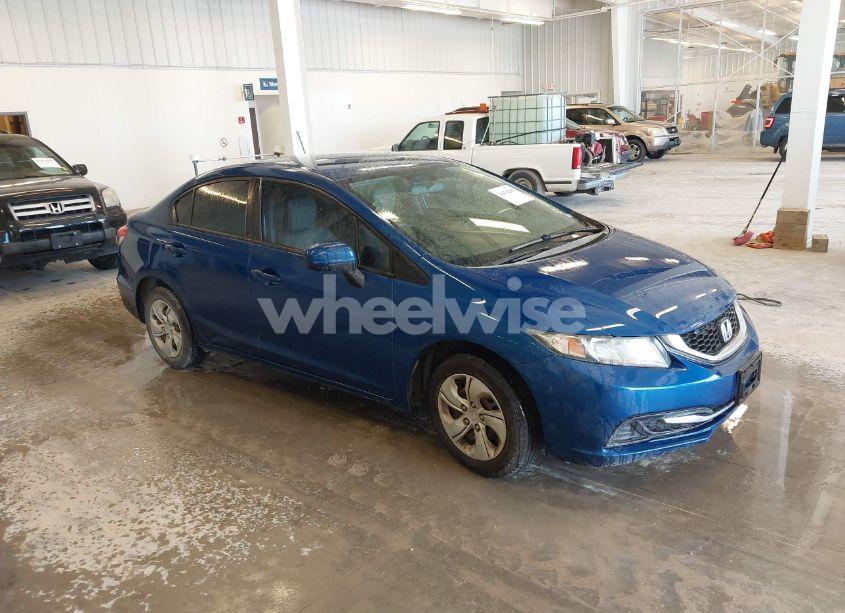 2015 Honda Civic LX (VIN 2HGFB2F54FH547474) main photo