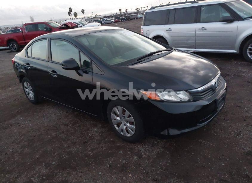 2012 Honda Civic SDN LX (VIN 2HGFB2F55CH325490) main photo