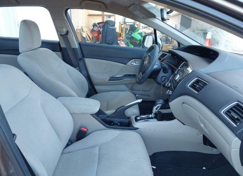 Photo 5 of 2013 Honda Civic LX (VIN 2HGFB2F55DH509975)