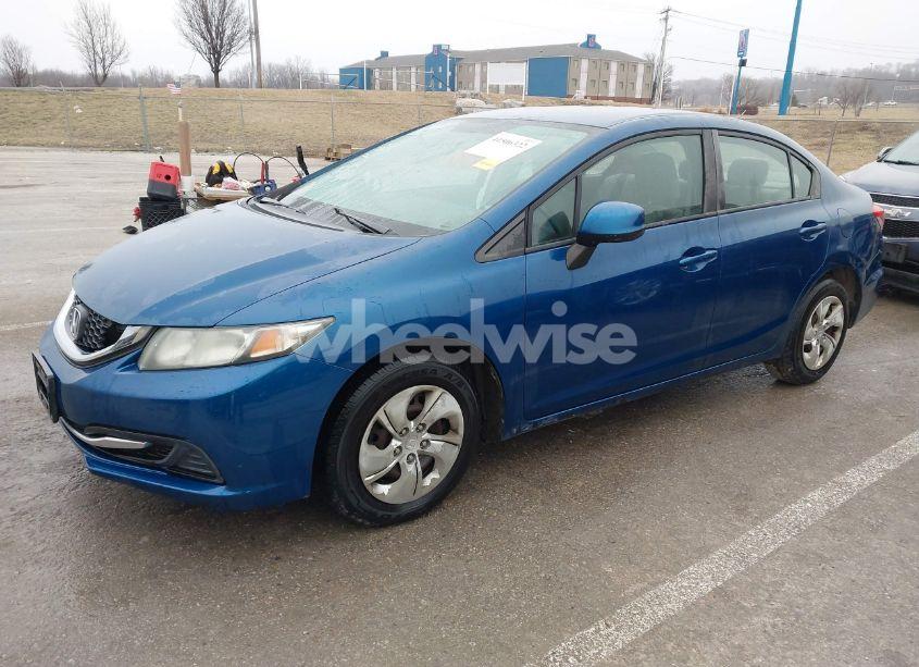 Photo 2 of 2013 Honda Civic LX (VIN 2HGFB2F55DH512844)