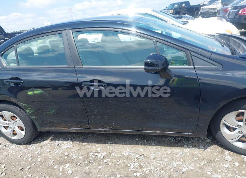 Photo 13 of 2013 Honda Civic LX (VIN 2HGFB2F55DH564703)