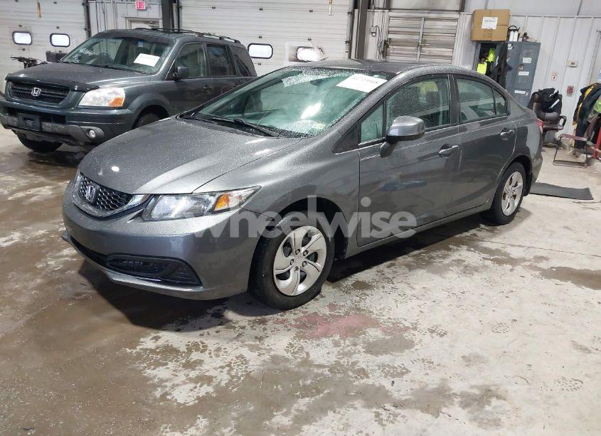 Photo 2 of 2013 Honda Civic LX (VIN 2HGFB2F55DH602561)