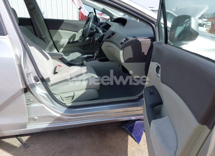 Photo 5 of 2012 Honda Civic LX (VIN 2HGFB2F56CH320895)