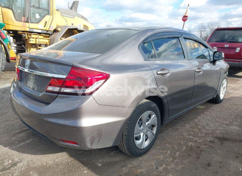 Photo 4 of 2013 Honda Civic LX (VIN 2HGFB2F56DH582255)