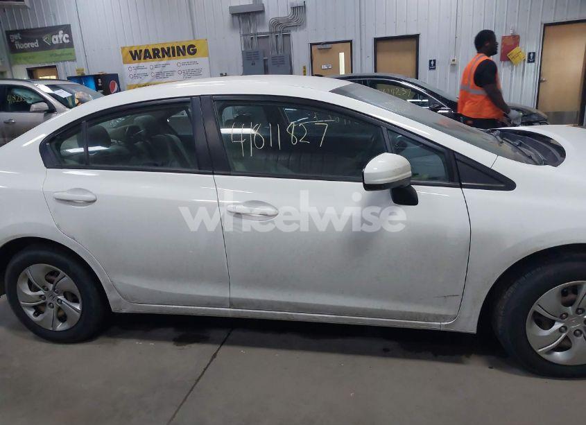 Photo 14 of 2015 Honda Civic LX (VIN 2HGFB2F56FH524648)